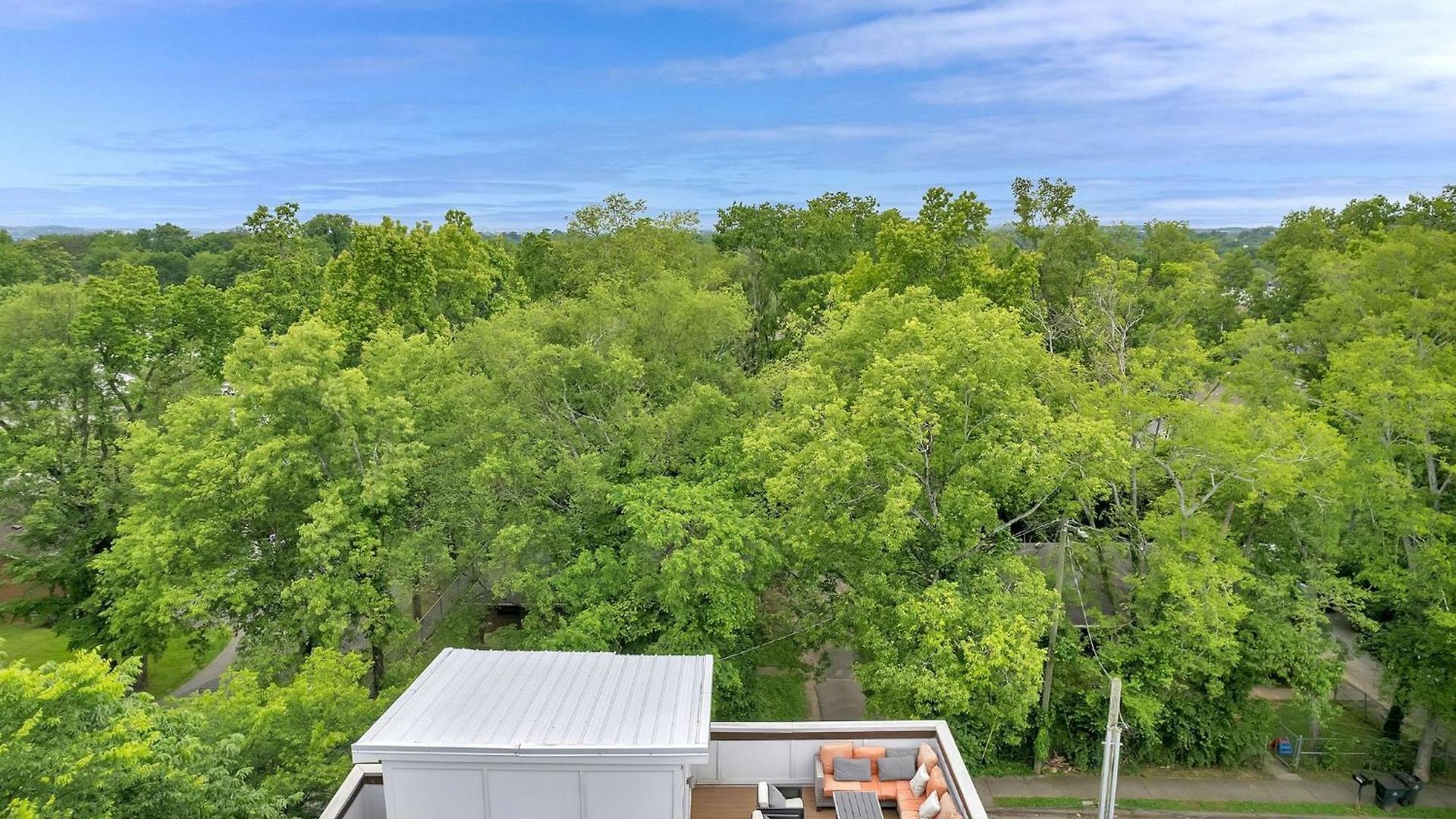 Lux East Nash-hot Tub & Rooftop Patio Holiday home Nashville