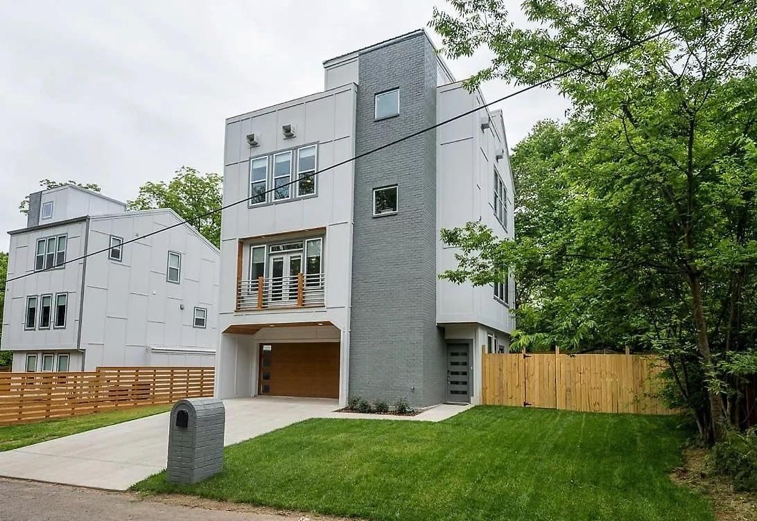 Holiday home Lux East Nash-hot Tub & Rooftop Patio *