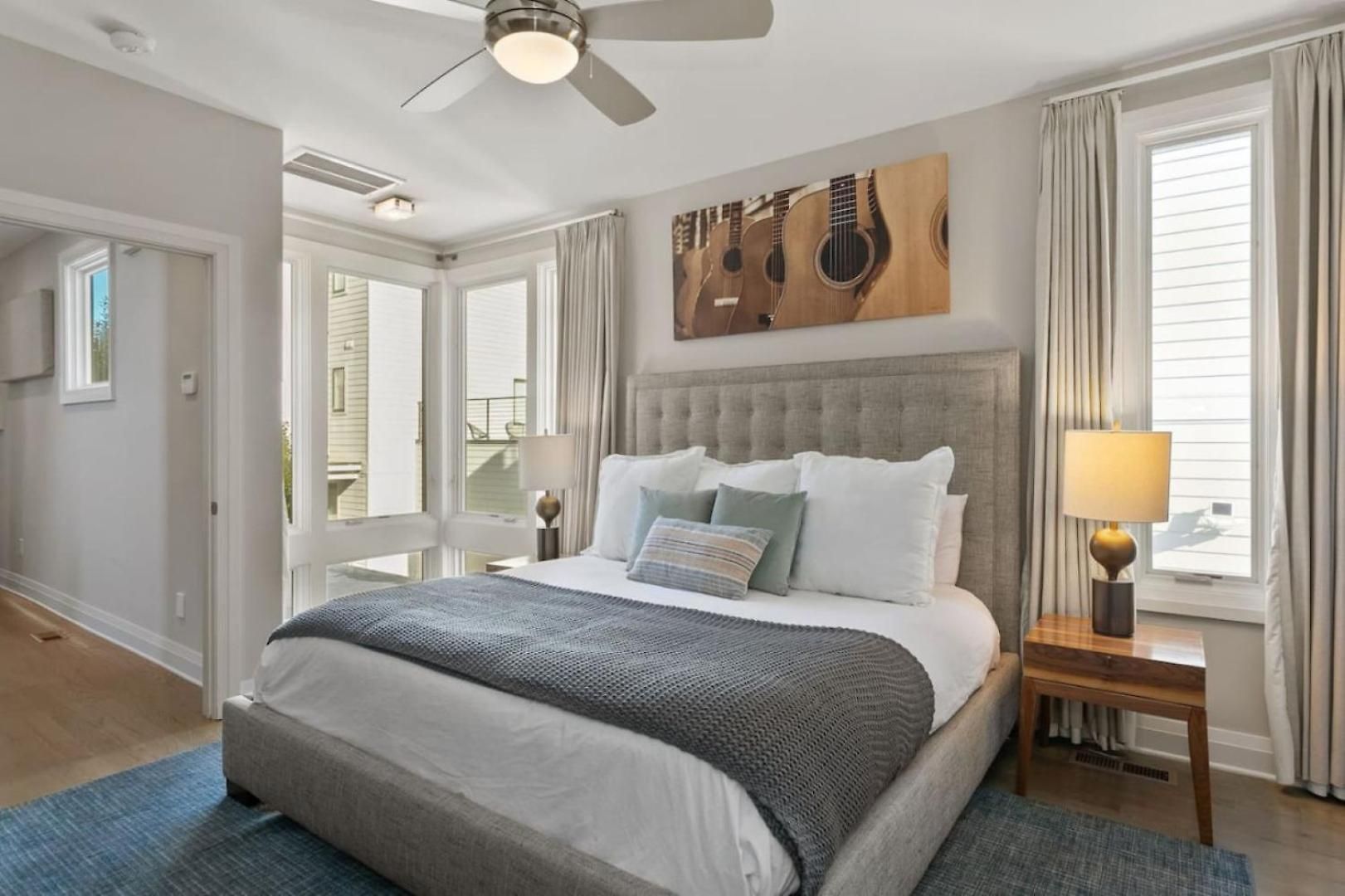 Steps To The Gulch 4Br 3,5 Ba Rooftop Wet Bar Holiday home Nashville