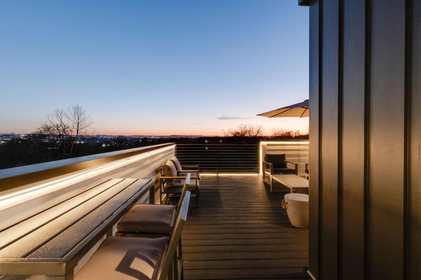 Apartment Luxury With Stunning Rooftop Views! Nashville