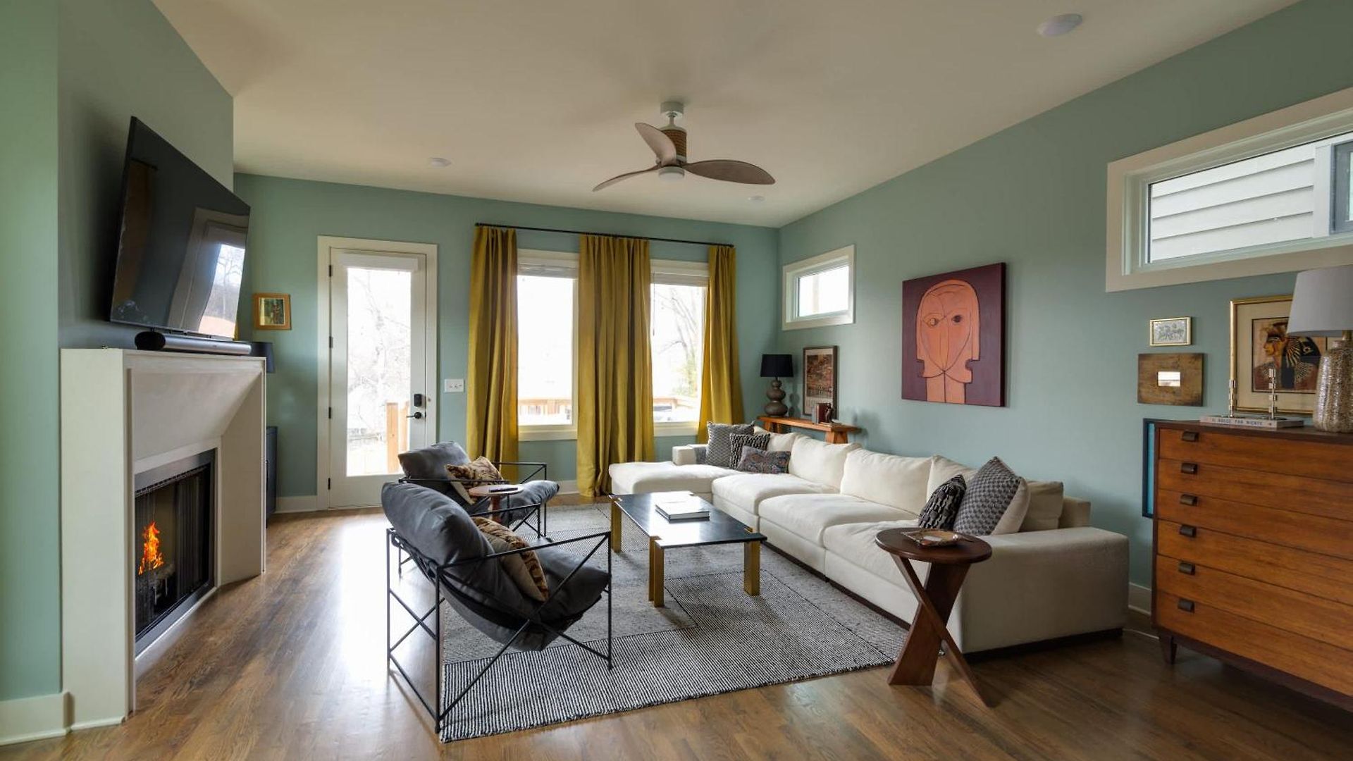 The Lyric - New Luxury Home, Rooftop With Firepit! Nashville