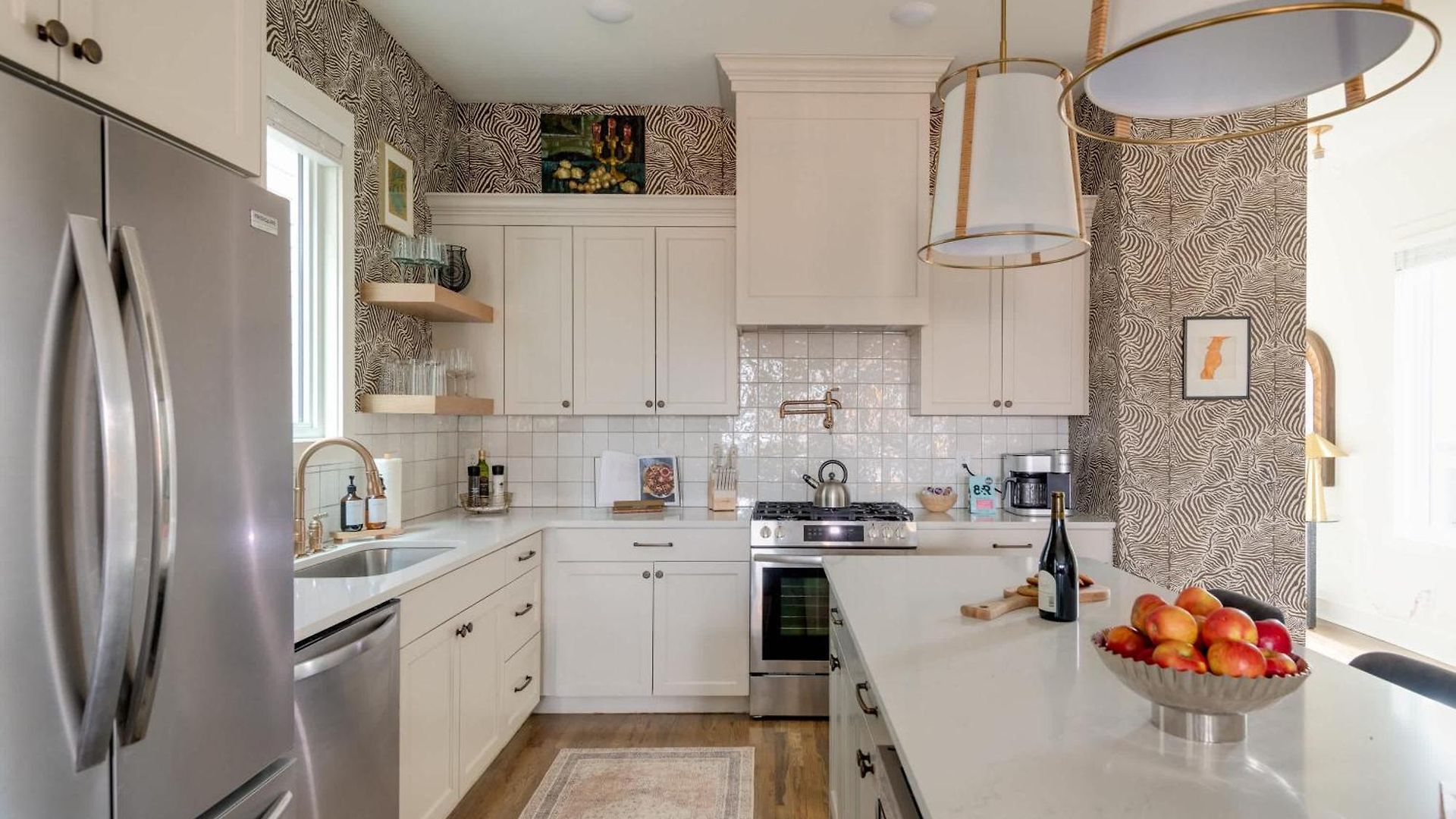 The Lyric - New Luxury Home, Rooftop With Firepit! Holiday home Nashville
