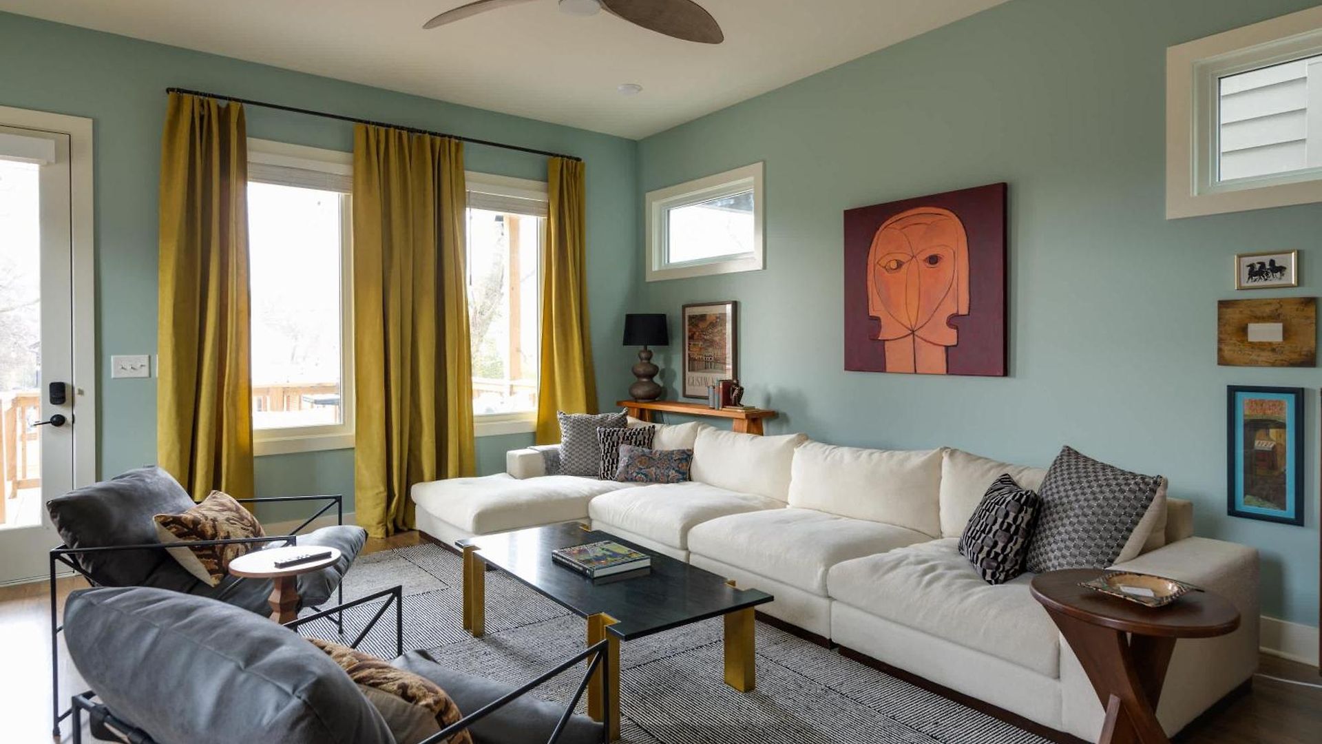 Holiday home The Lyric - New Luxury Home, Rooftop With Firepit! *