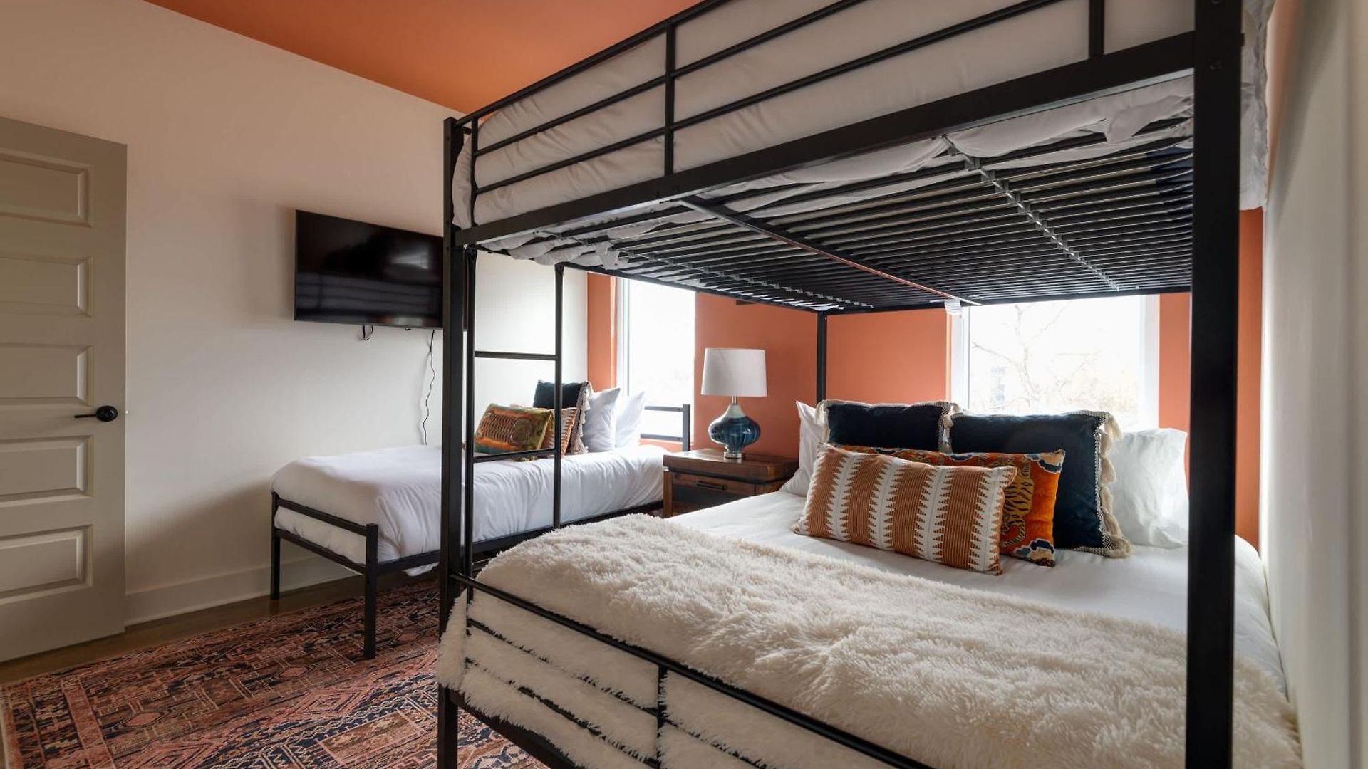 The Lyric - New Luxury Home, Rooftop With Firepit! Holiday home Nashville