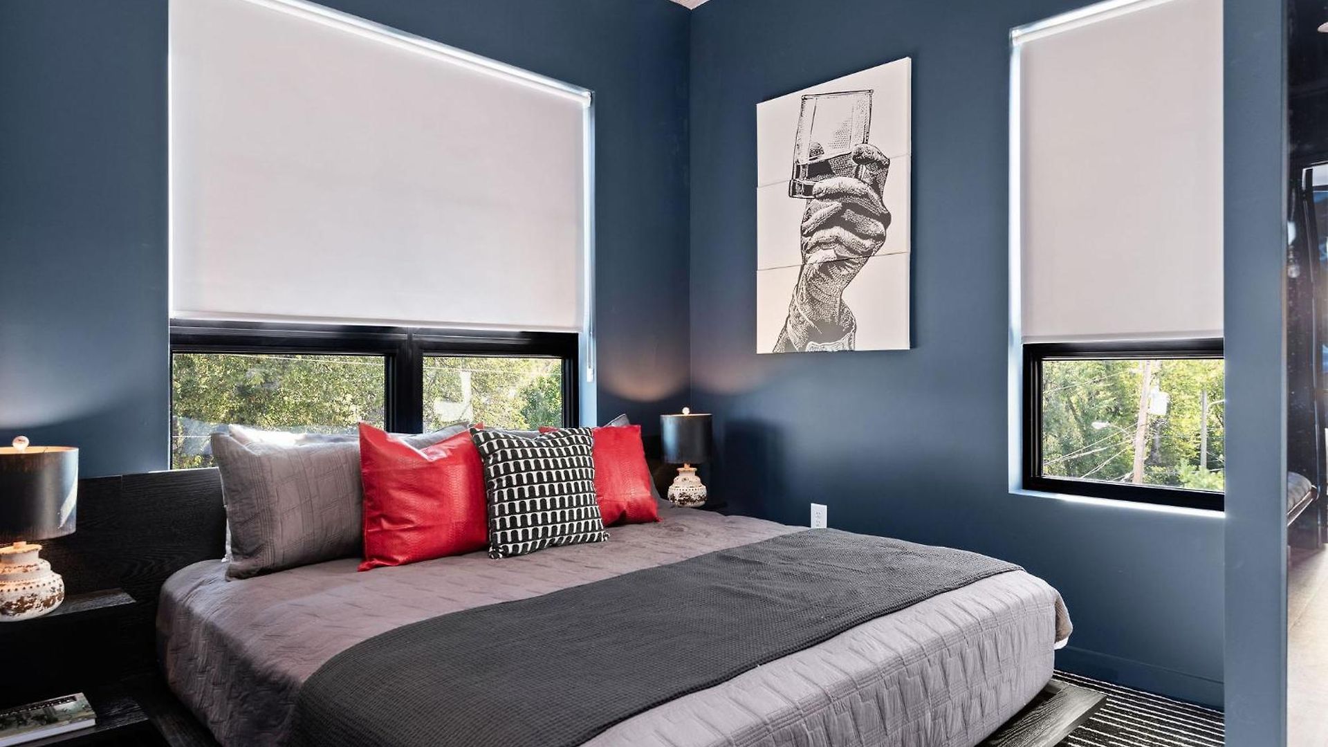 The Crescendo - On Music Row Apartment