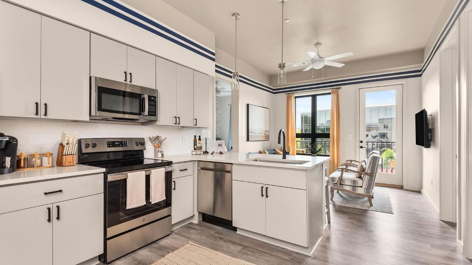 The Crescendo - On Music Row Apartment
