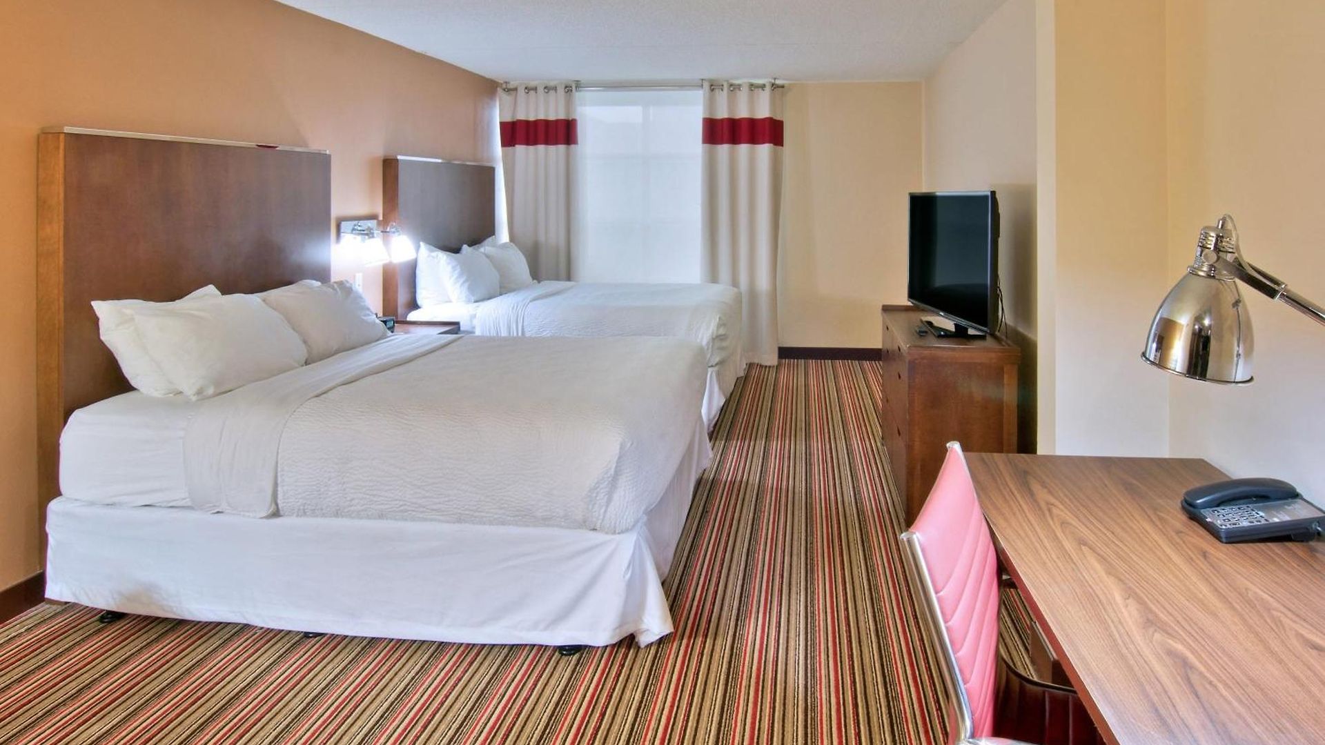 Four Points By Sheraton Airport Hotel Nashville