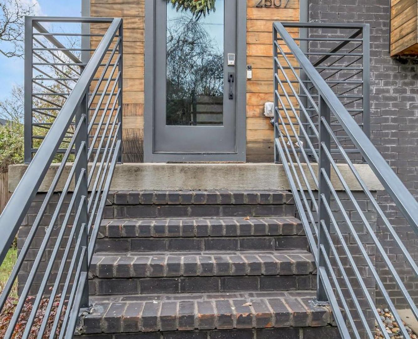 Lux East Nash-awesome Location- 30 Days Holiday home