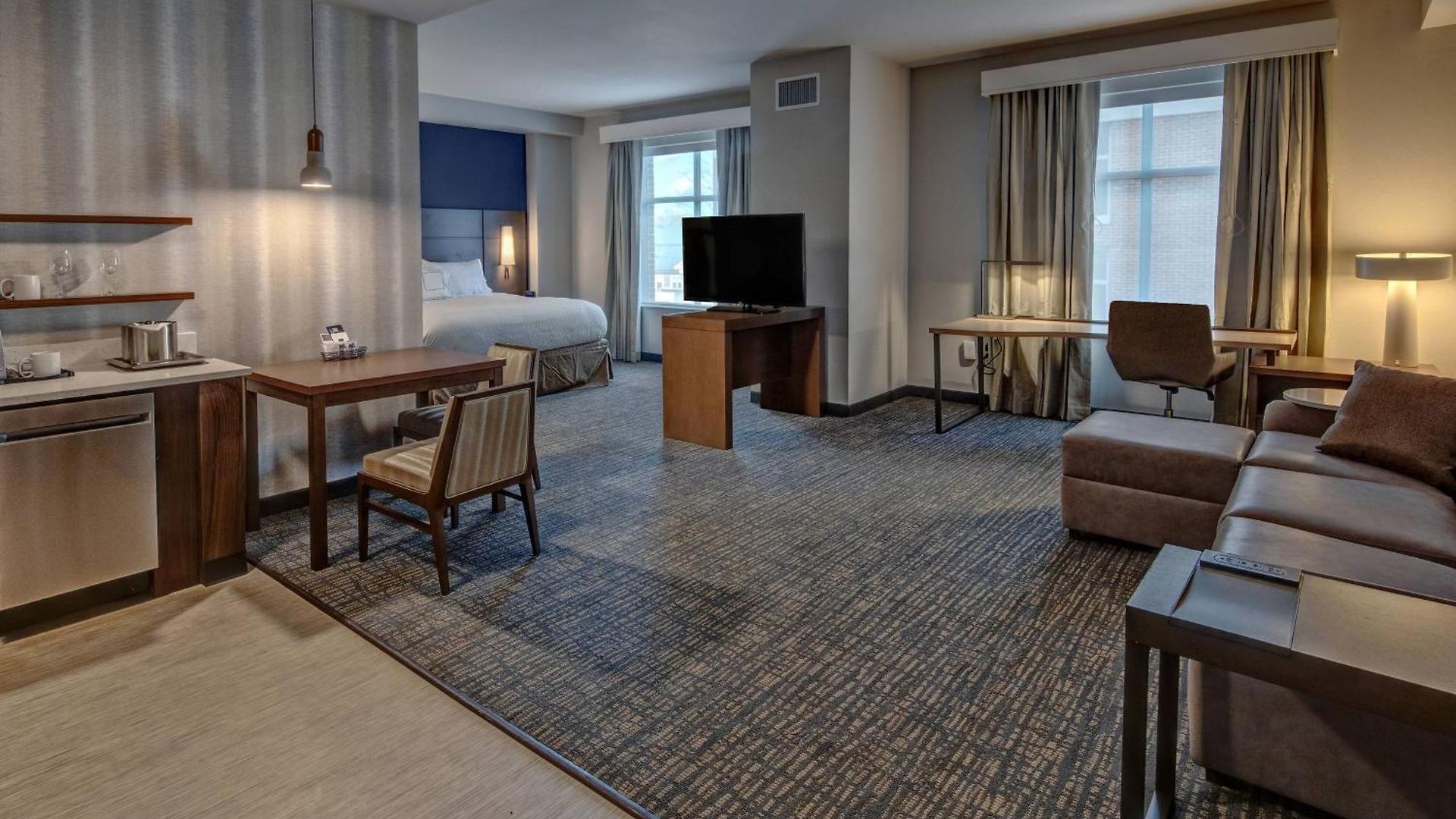 By Marriott Hills Hotel 3*