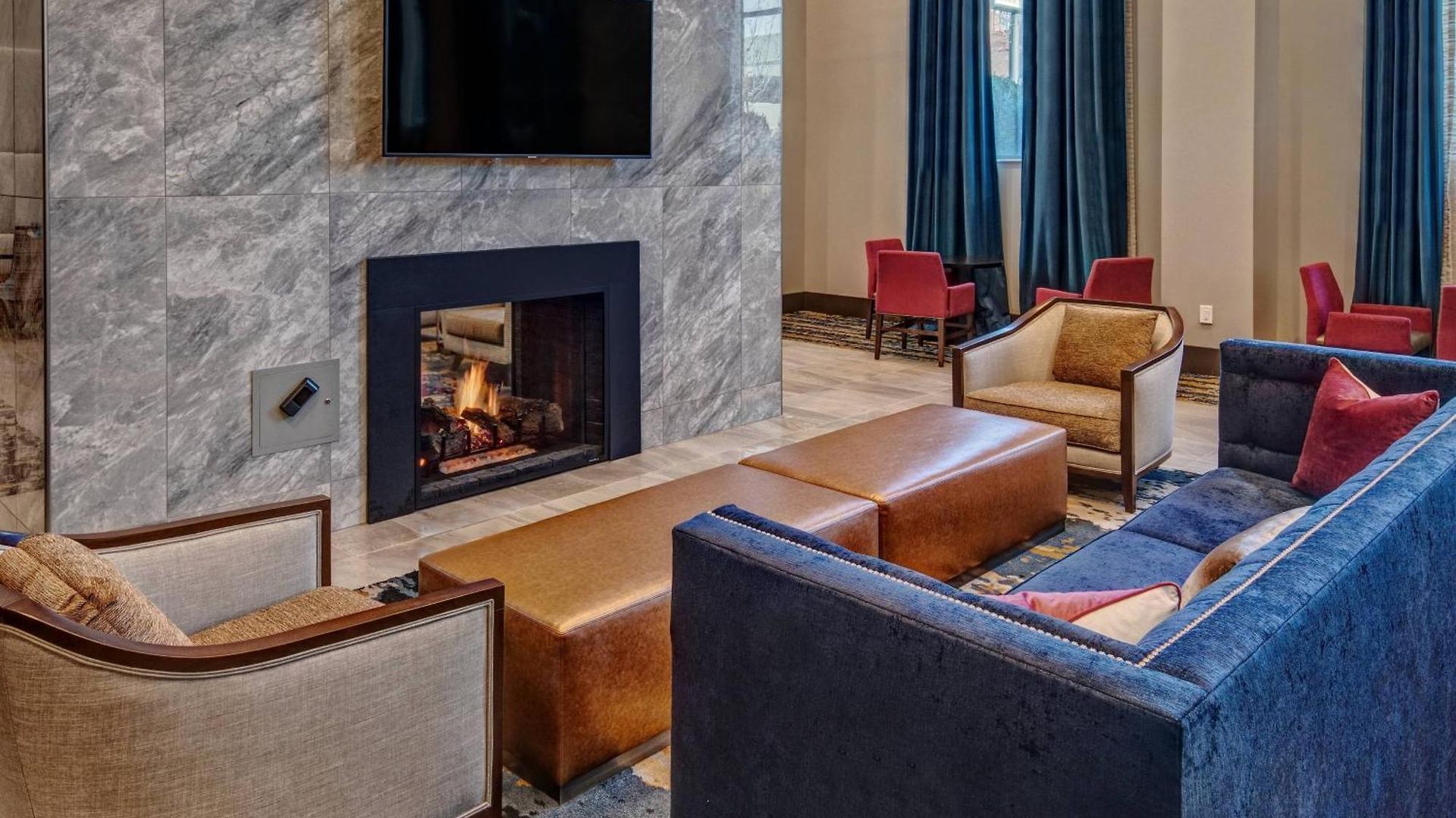Hotel By Marriott Hills 3*