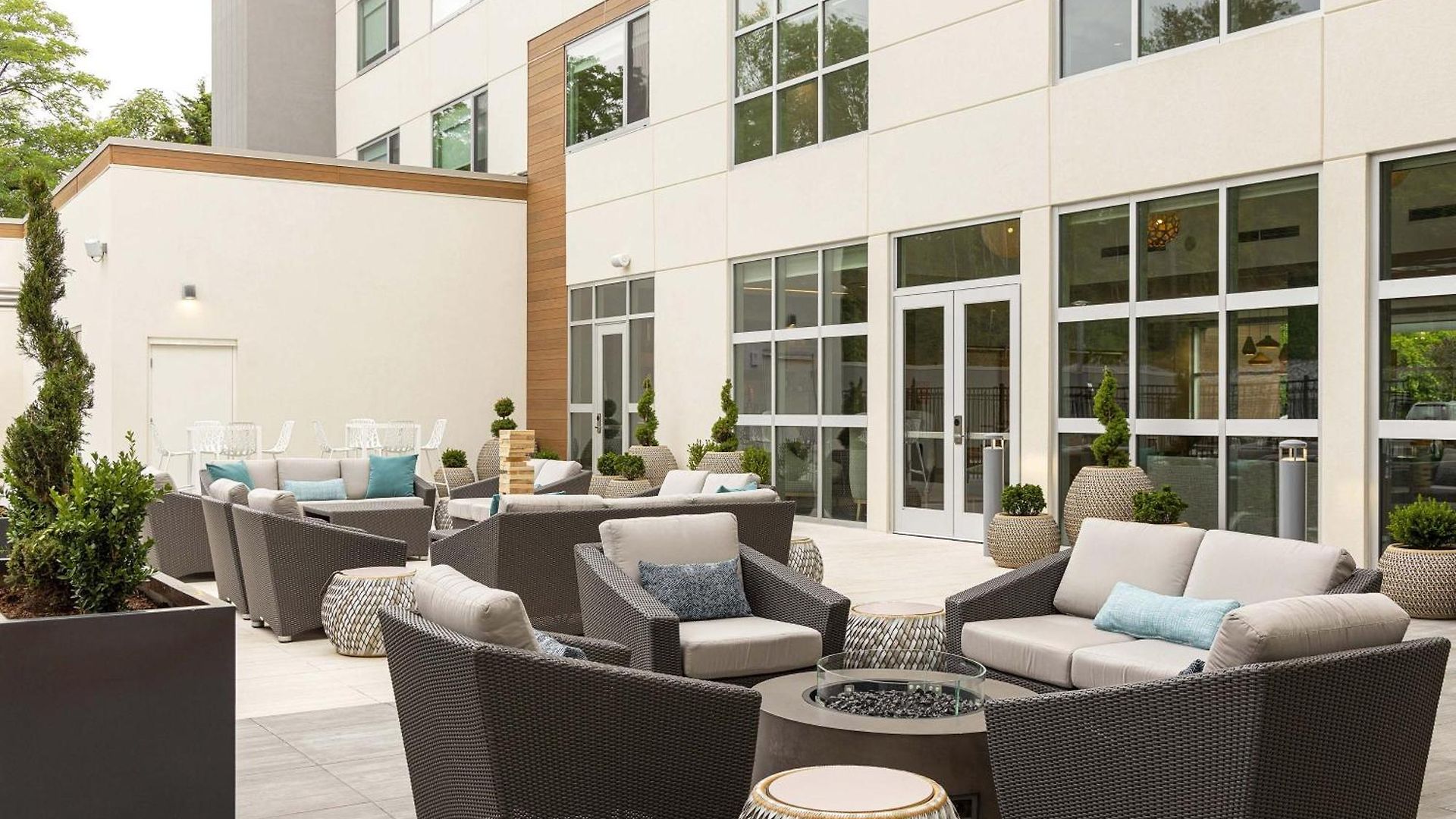 Hotel Element By Marriott Airport 3*