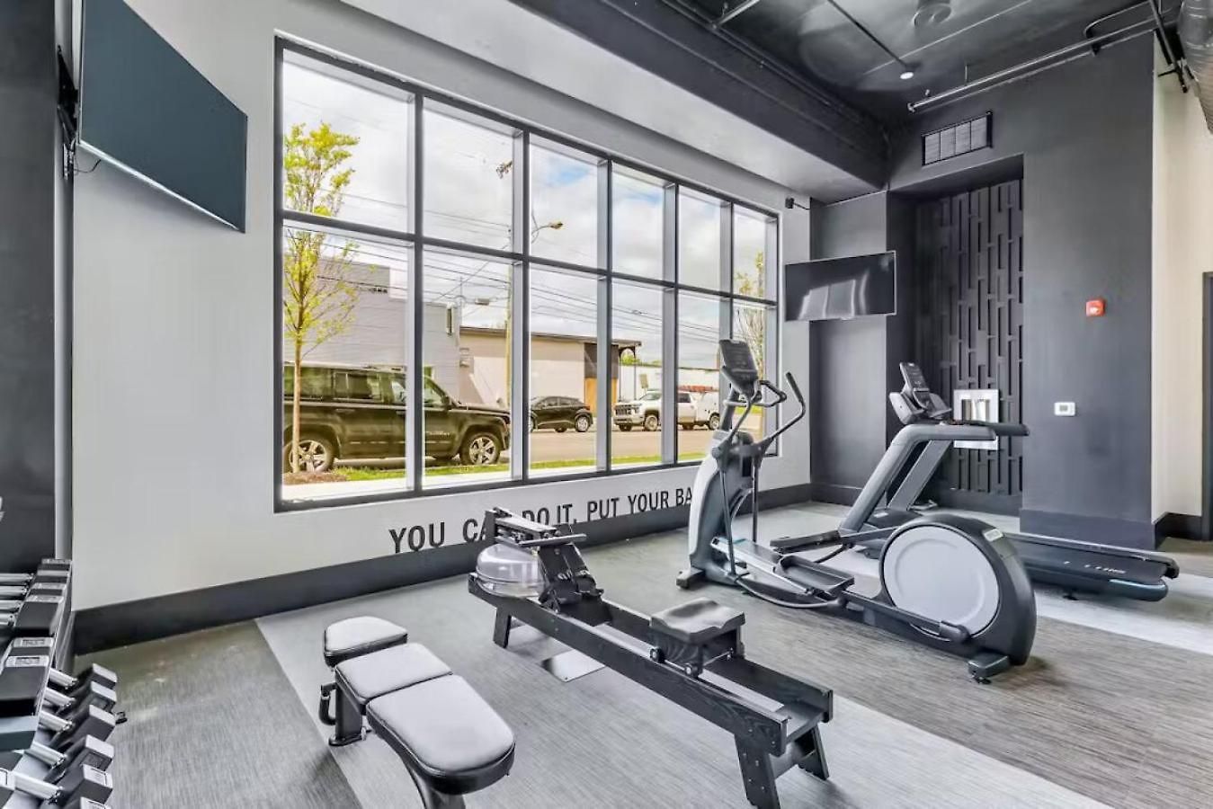 The Muse - Modern 2br With Private Balcony And Rooftop Access *