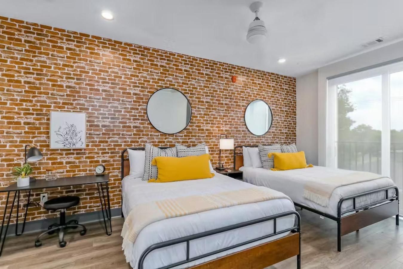 The Muse - Modern 2br With Private Balcony And Rooftop Access