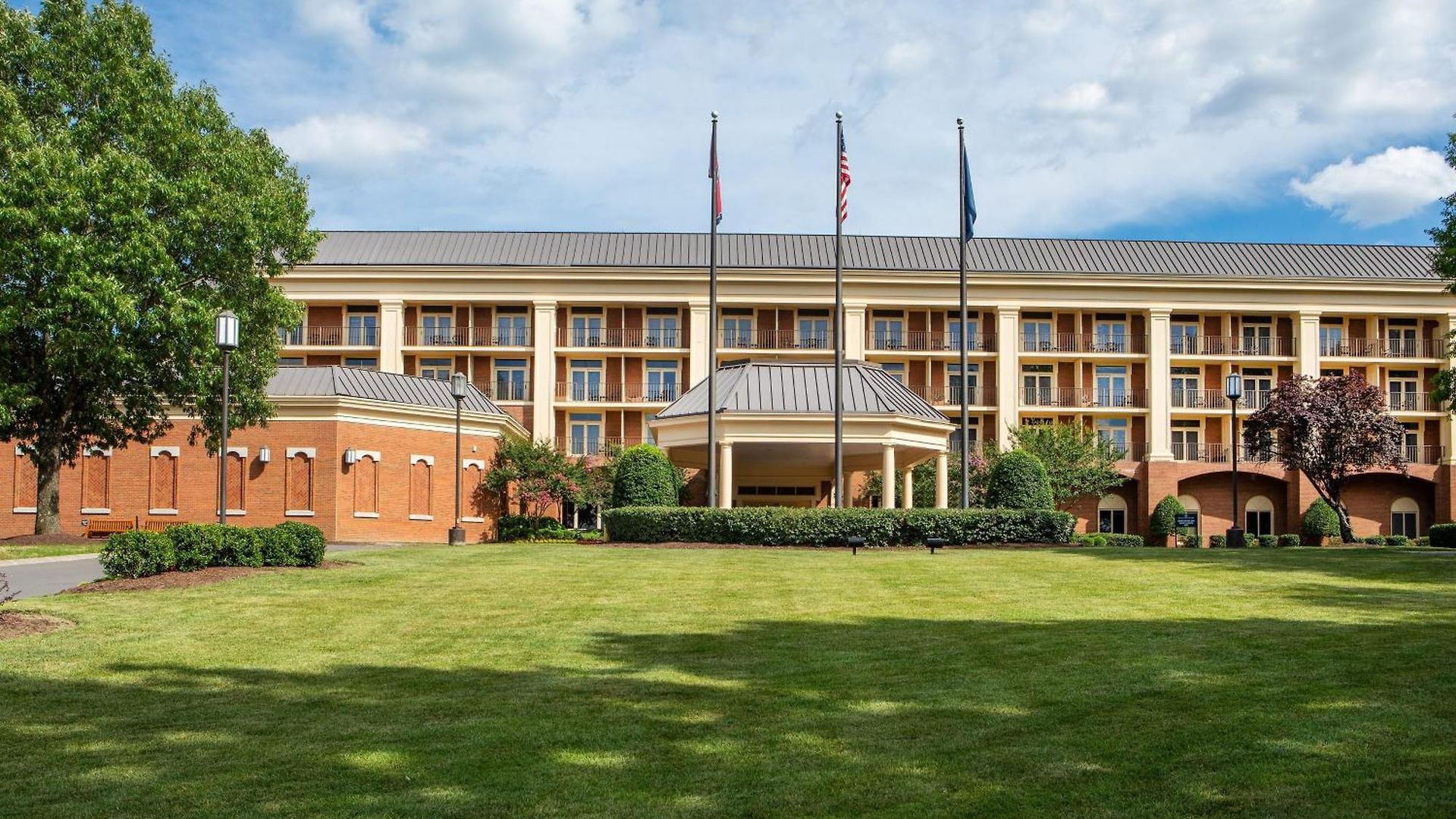 Hotel Sheraton Music Airport