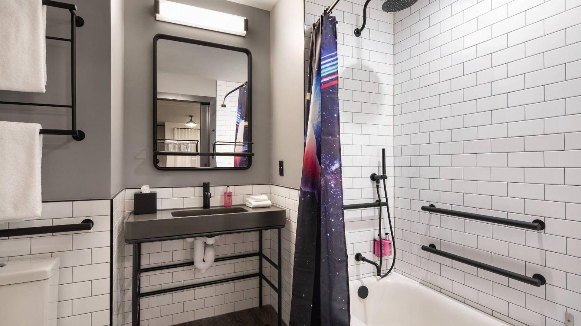 Moxy Vanderbilt Area Nashville