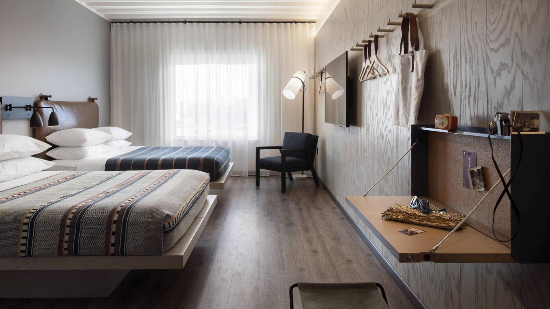 Moxy Vanderbilt Area Hotel 3*