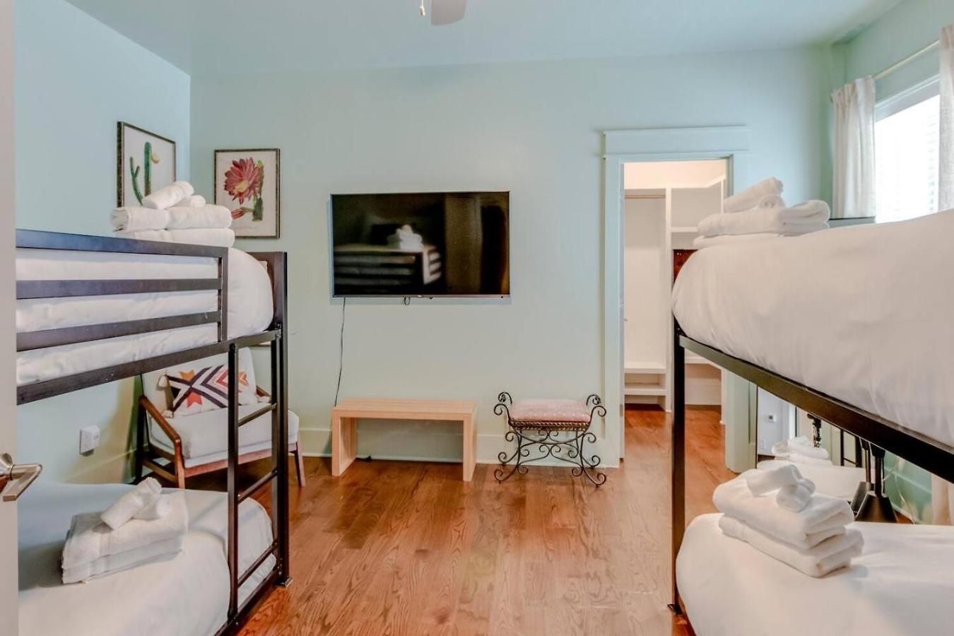 Spectacular Vibes - 5 Stars - Giant Covered Patio Holiday home Nashville