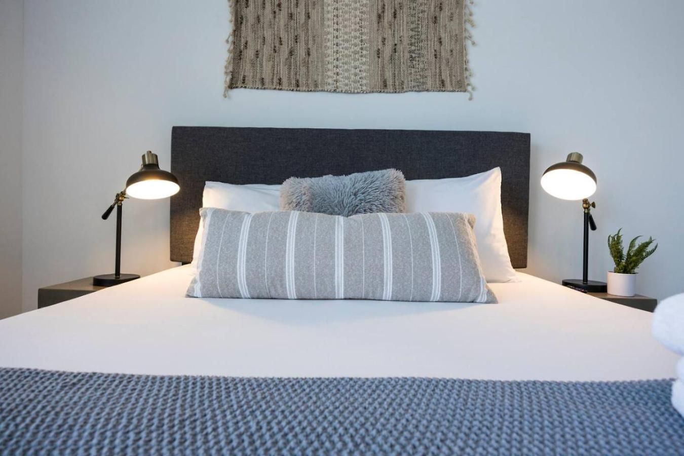 Minutes To Broadway Unwind In Style Holiday home Nashville