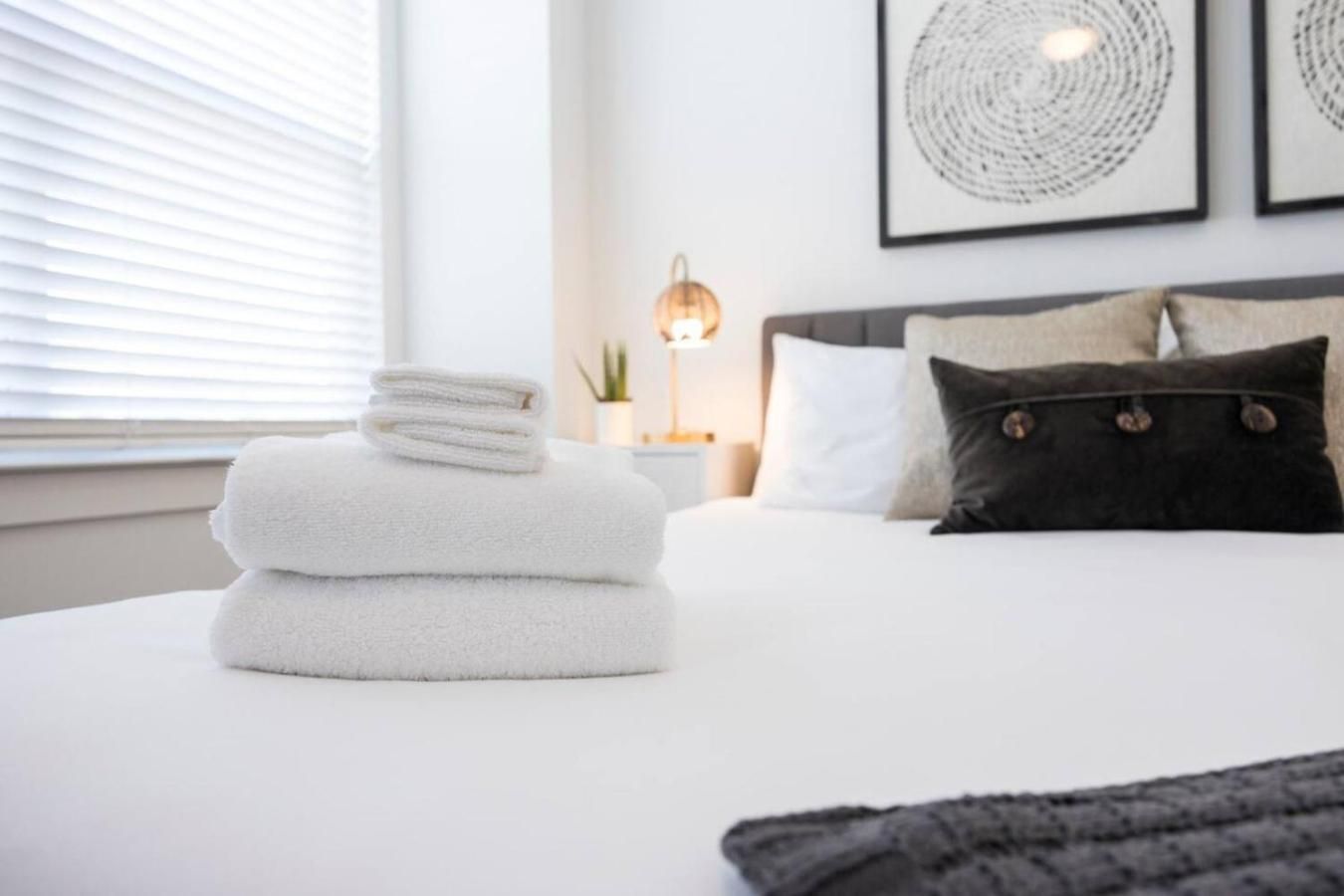 Holiday home Minutes To Broadway Pet Friendly Escape *