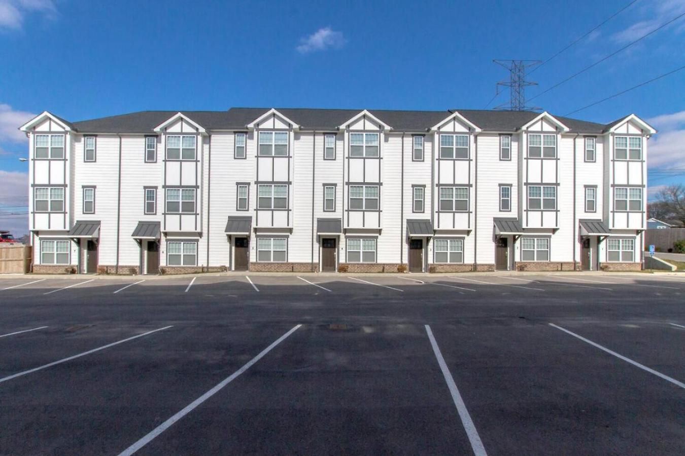 Minutes To Broadway Pet Friendly Escape Holiday home Nashville