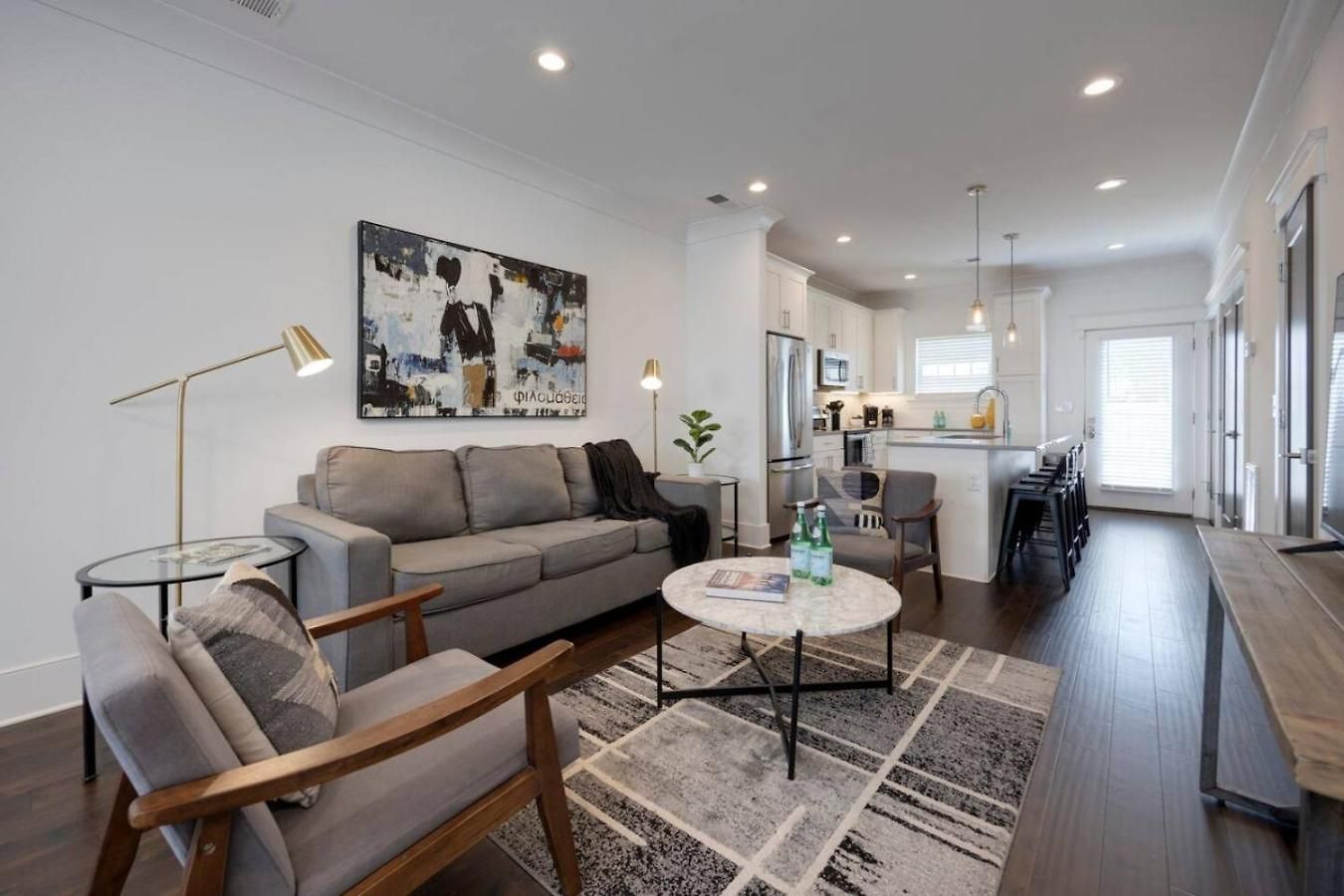 Minutes To Broadway Pet Friendly Escape *