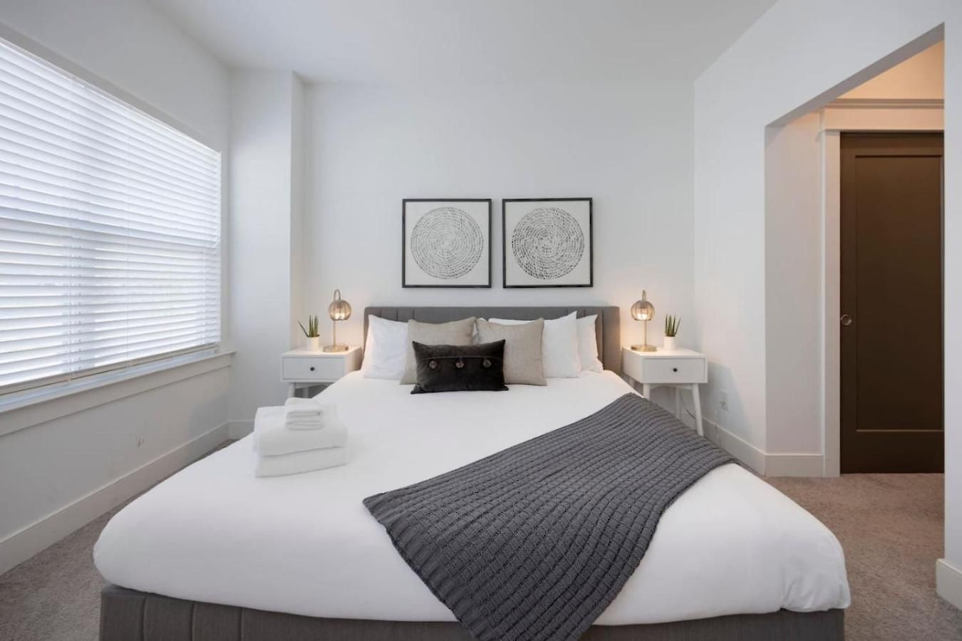Minutes To Broadway Pet Friendly Escape Holiday home