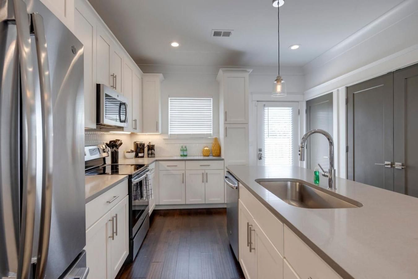 Minutes To Broadway Pet Friendly Escape Holiday home *
