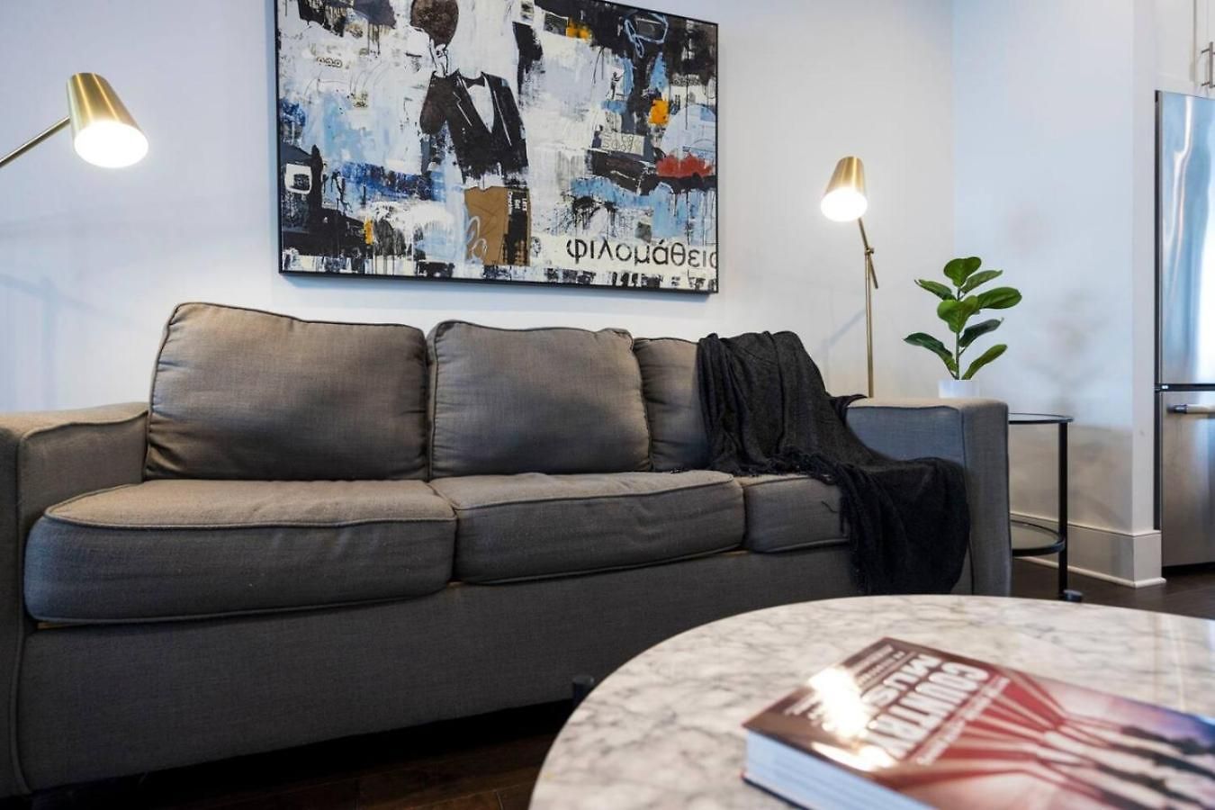 Minutes To Broadway Pet Friendly Escape *
