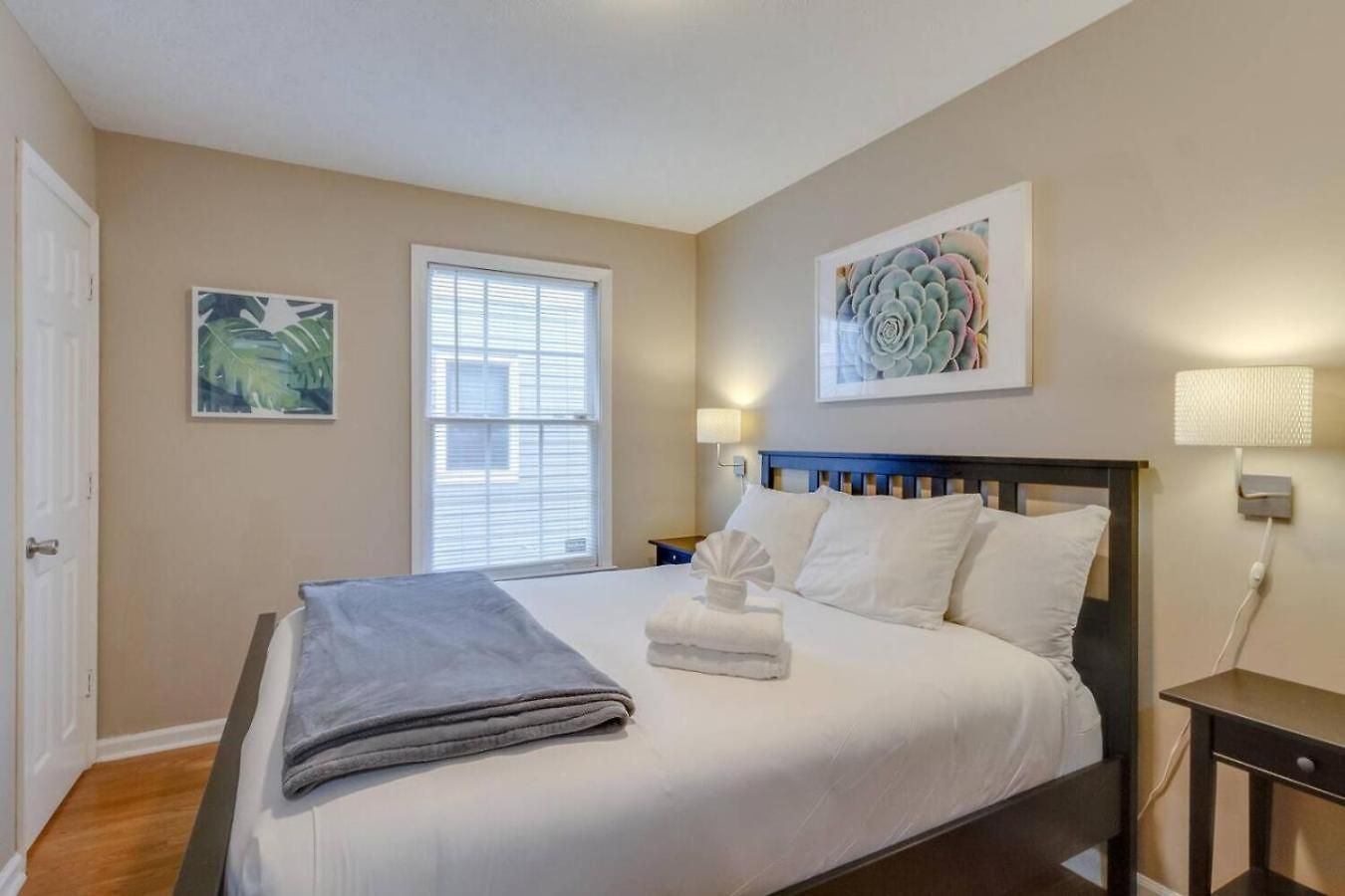 Holiday home Bright And Fresh Large Backyard Minutes To Broadway *