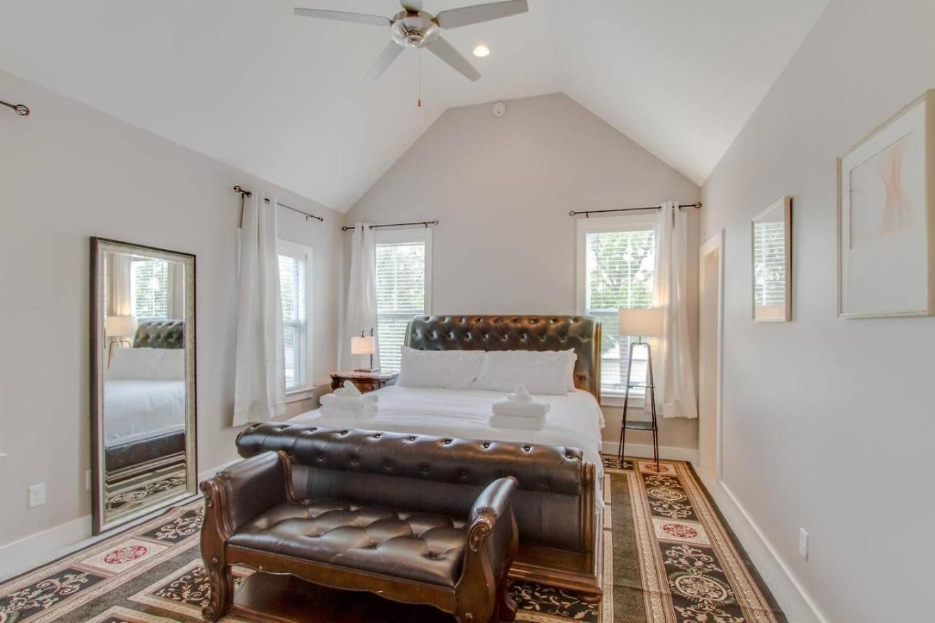 Holiday home Charmer The Nations Big Luxury *