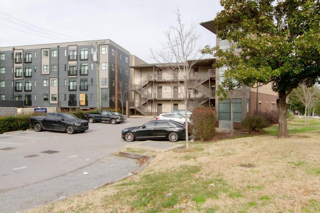 Contemporary Music Row Belmont Area Apartment