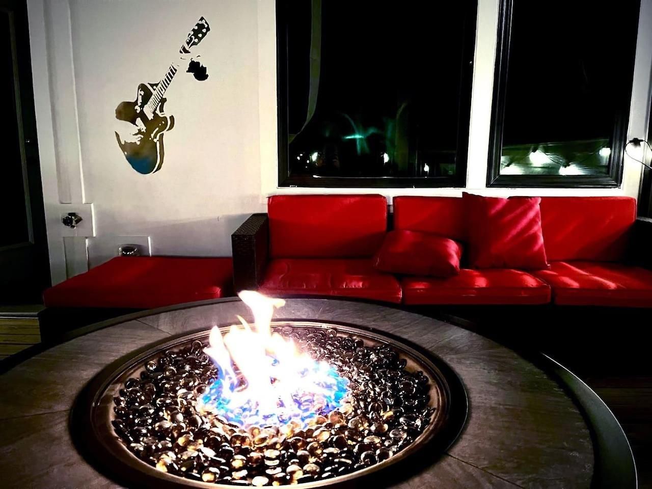 Holiday home Spacious Contemporary Townhome With Private Rooftop