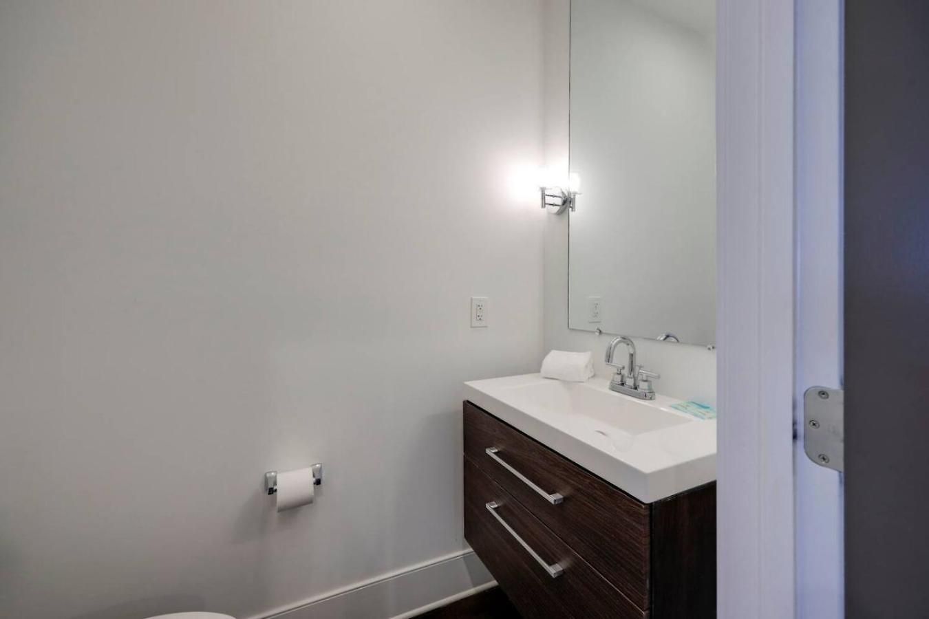 Minutes To Broadway Spacious Townhouse Nashville