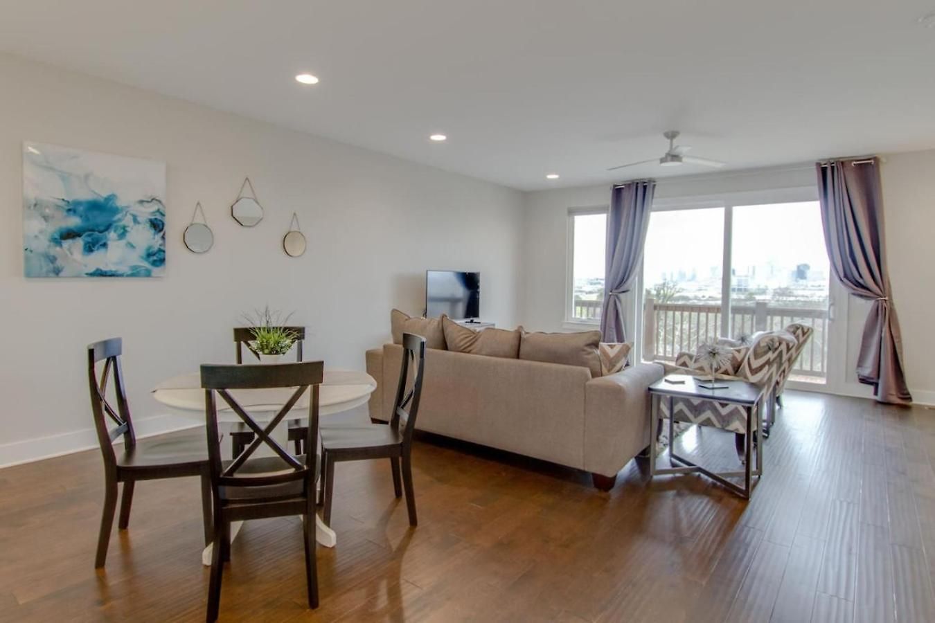 Overlook Luxury Amenities Minutes To Downtown Holiday home Nashville