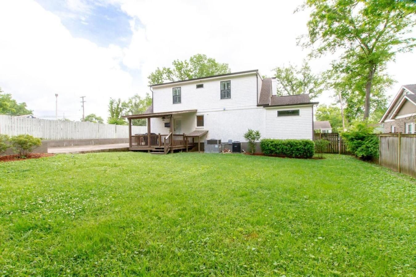 Holiday home East Paradise 4 Bedroom Large Backyard