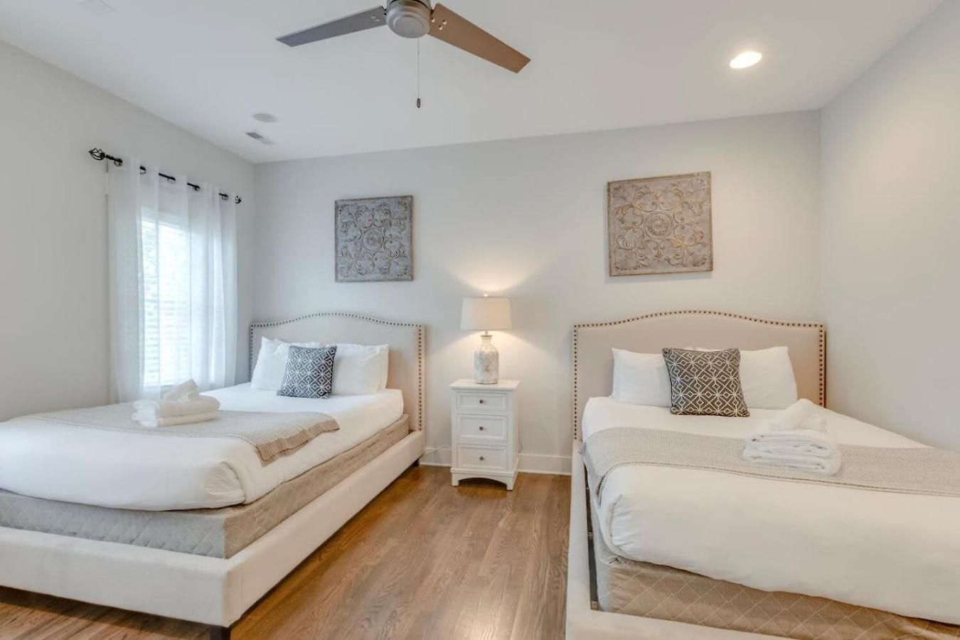 Hilltop Charmer Super Close To Downtown Three Bedroom Nashville