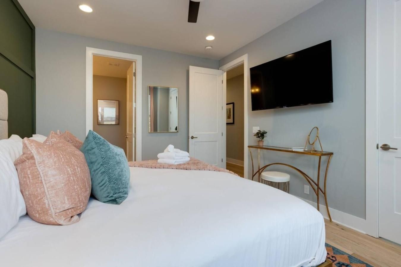 Holiday home Luxury Downtown Townhome Elevated Skyline Views Nashville