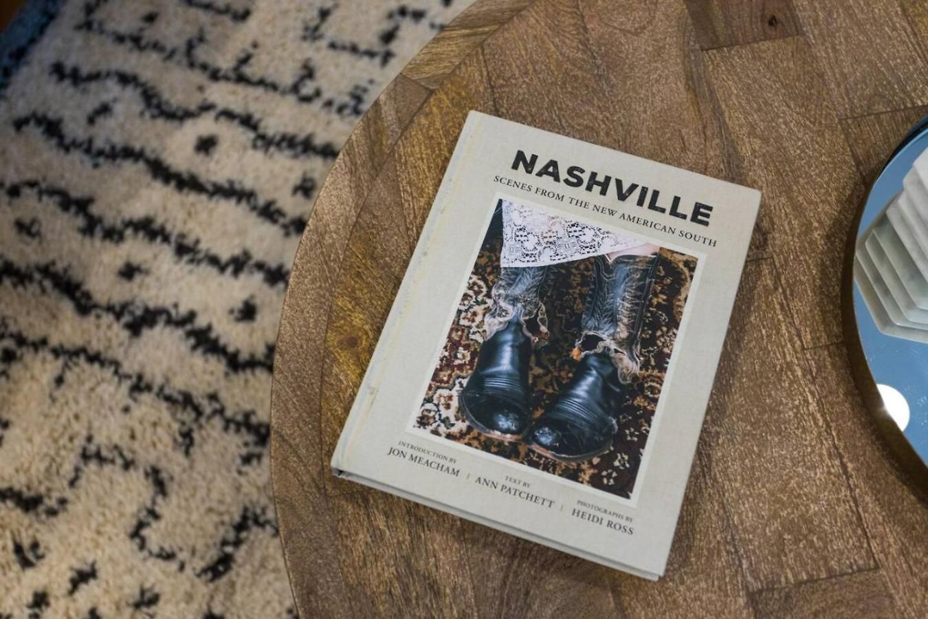 Luxury Downtown Townhome Elevated Skyline Views Holiday home Nashville