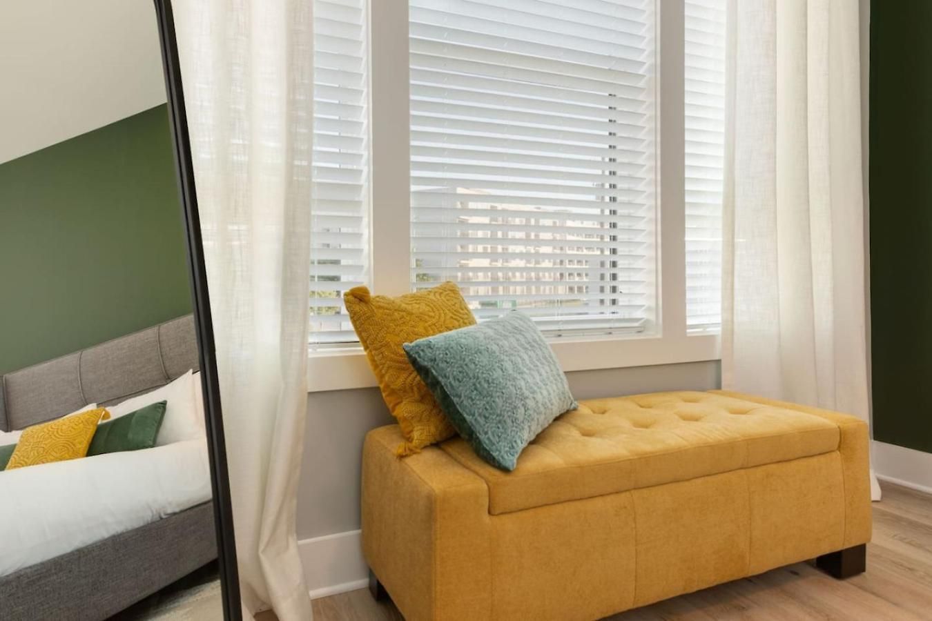 Luxury Downtown Townhome Elevated Skyline Views