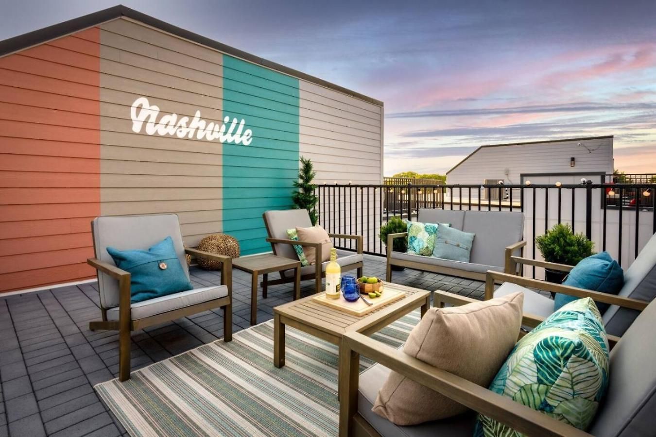 Holiday home Luxury Downtown Townhome Elevated Skyline Views Nashville