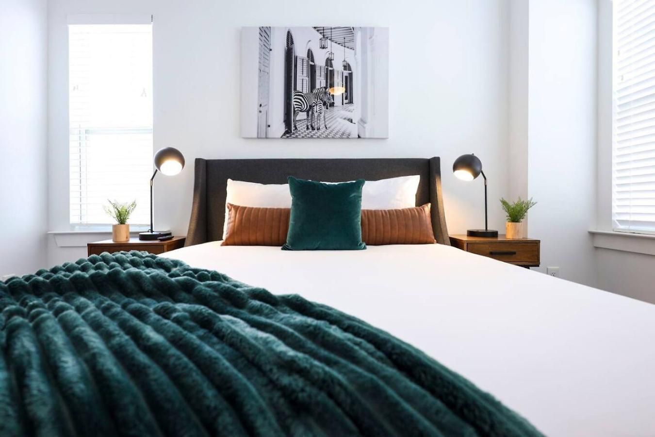Holiday home Minutes To Broadway Luxurious Gated Townhome