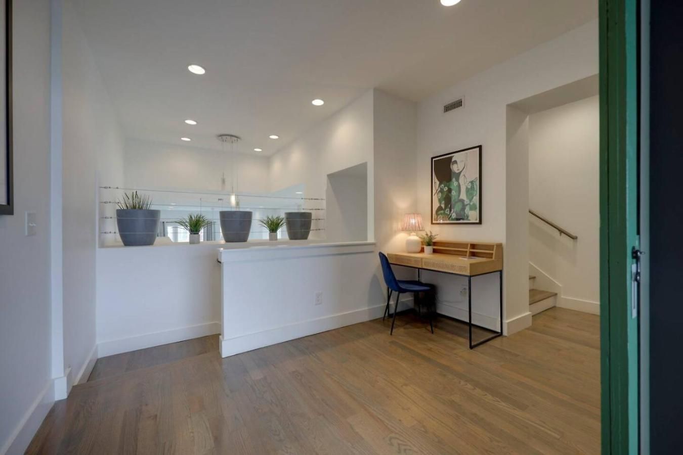 Stunning West End Walkable Area Holiday home *