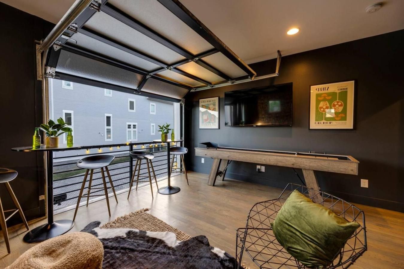 Stunning West End Walkable Area Nashville
