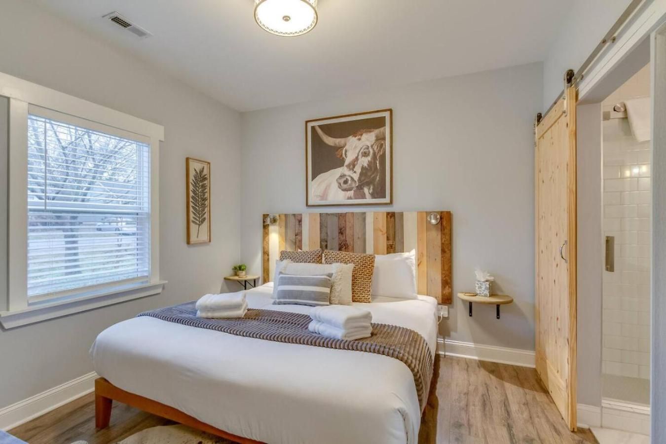 Music Charmer Tons Of Beds Thirty Day Minimum