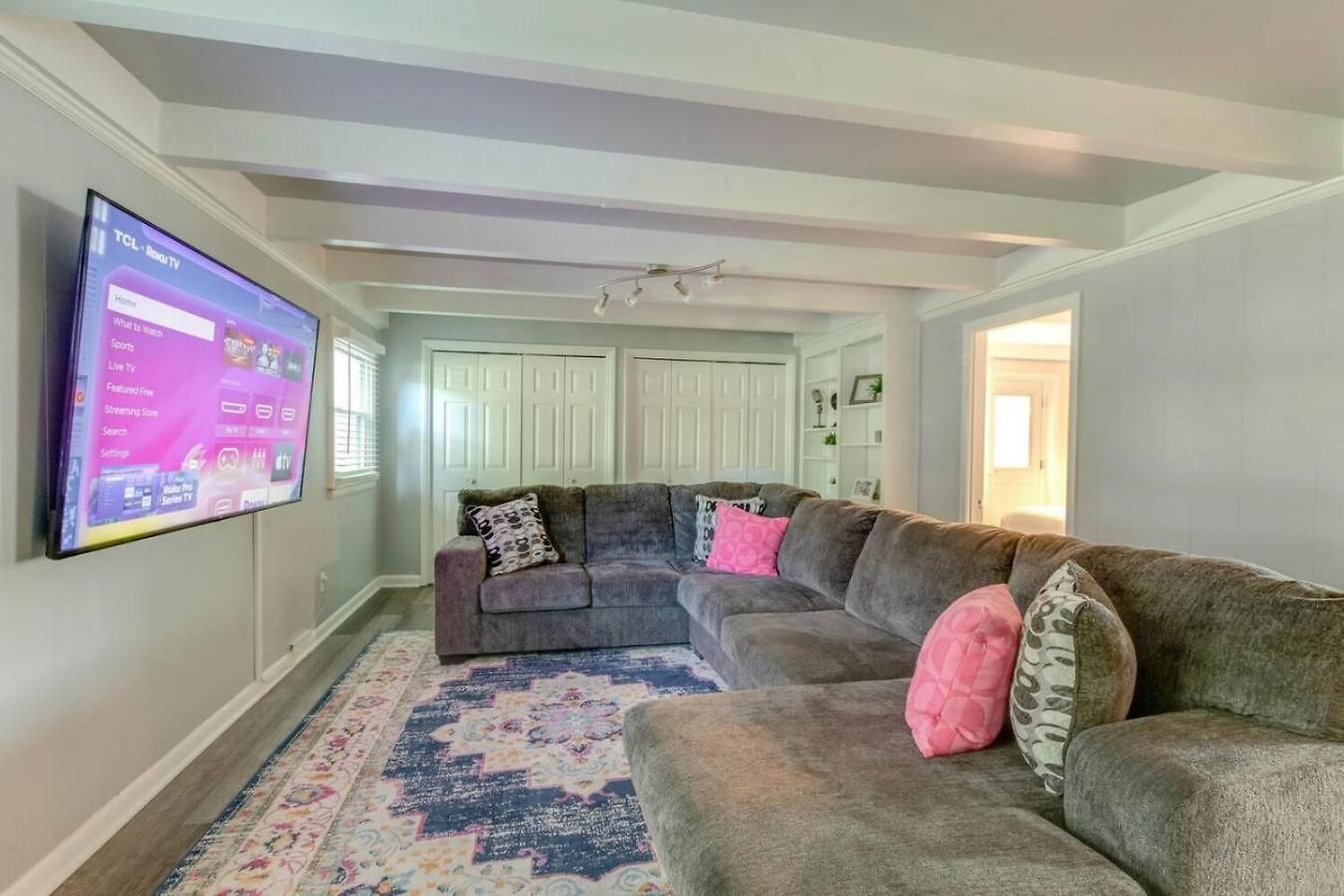 Music Megastar Private Pool And Hot Tub Holiday home *