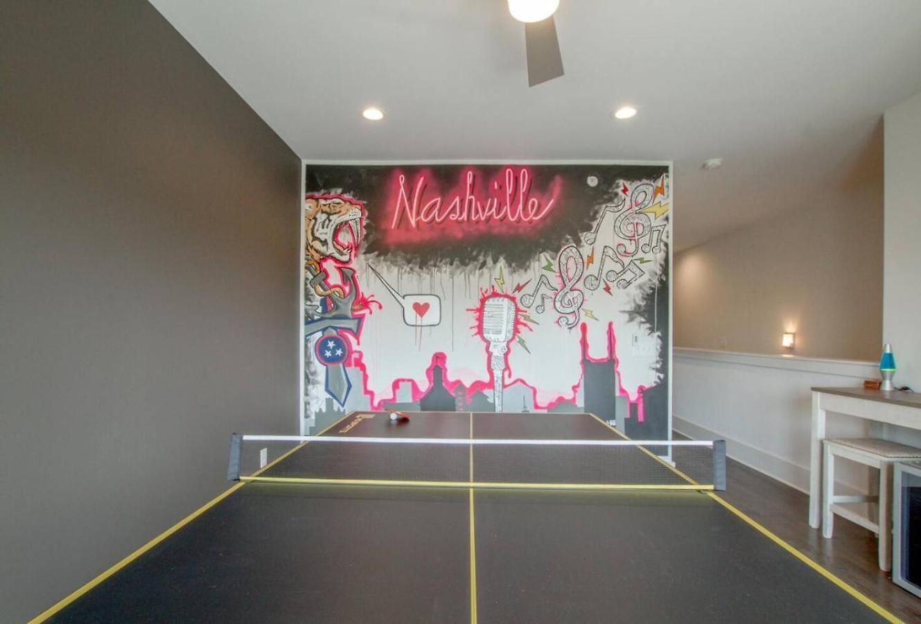Large Impressive Townhome Private Viewing Terrace Nashville