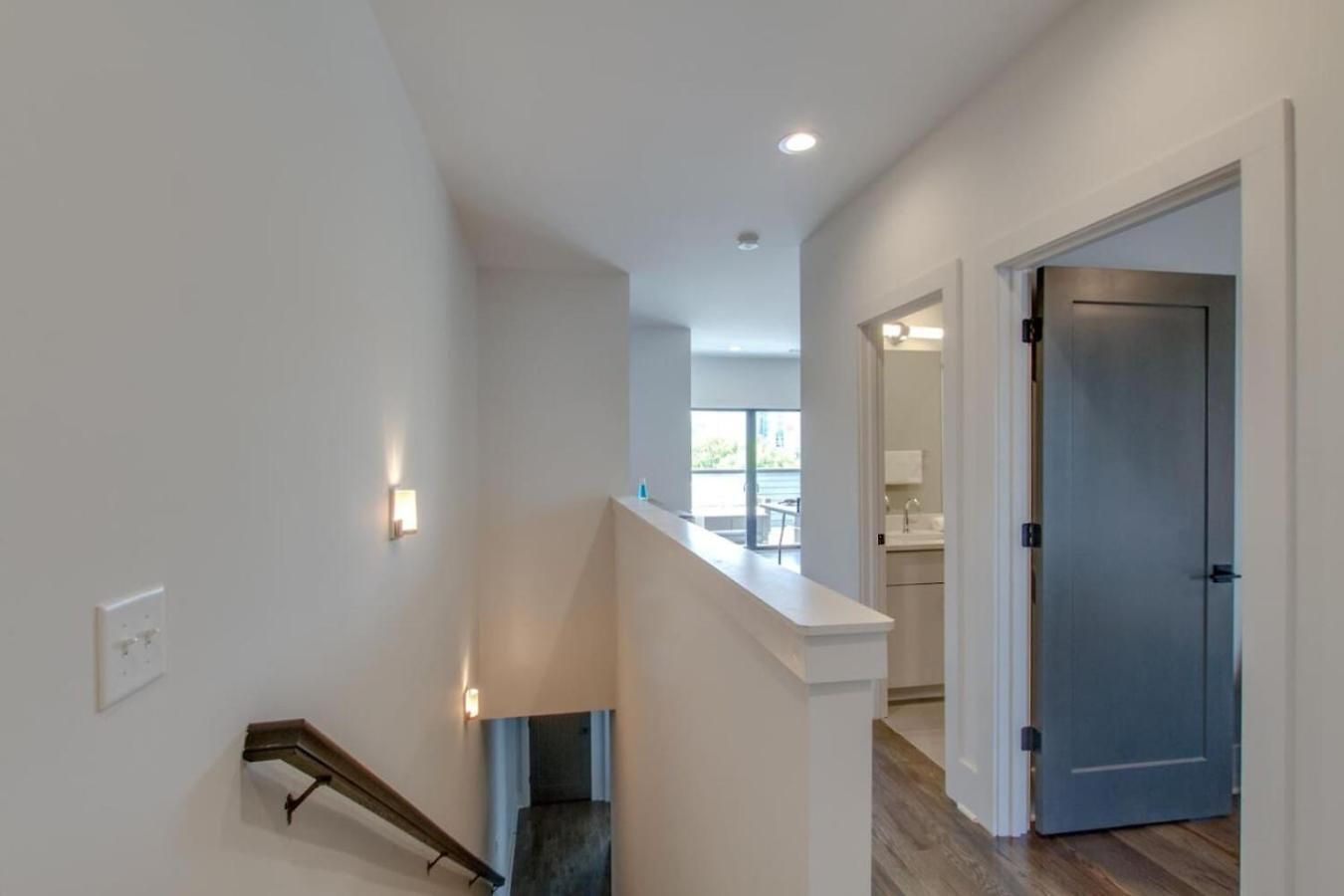 Large Impressive Townhome Private Viewing Terrace Holiday home *