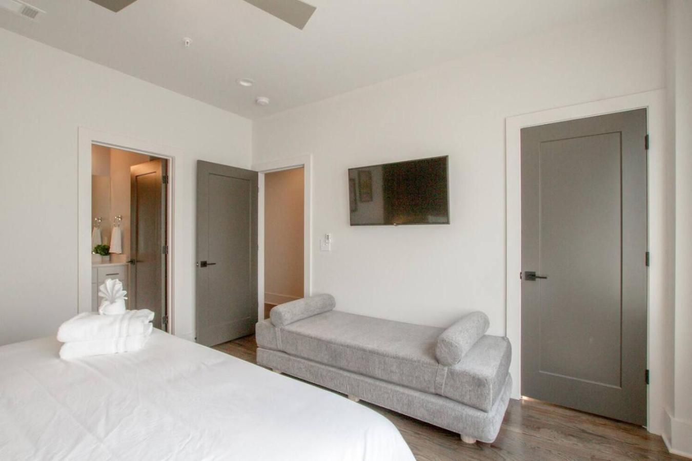 Holiday home Large Impressive Townhome Private Viewing Terrace *