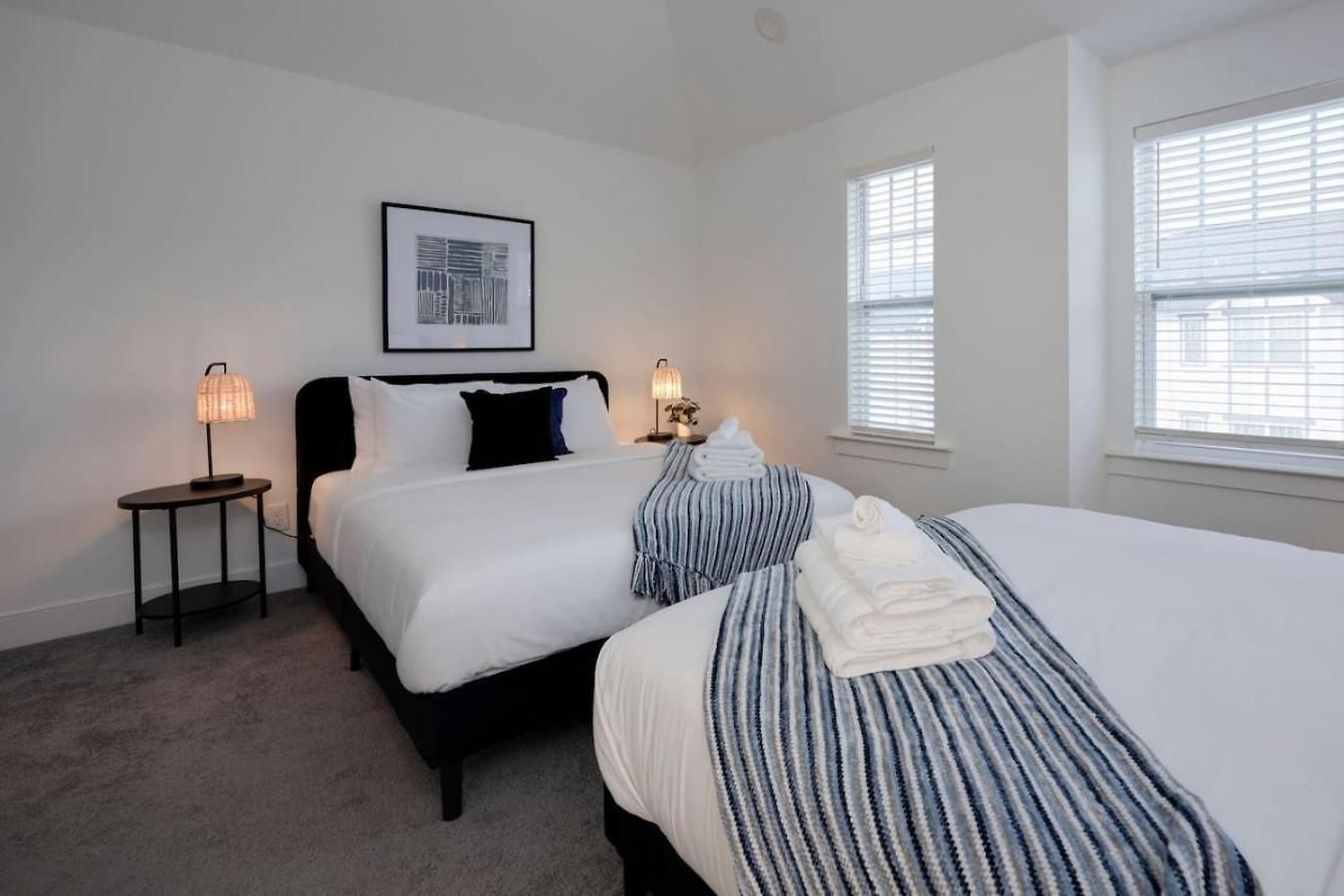Minutes To Broadway Music Modern Townhome Nashville