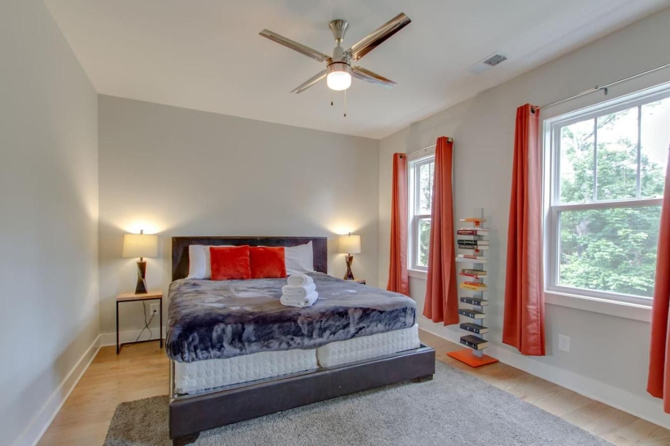 Spacious With 7 Beds 4 Bedrooms And 2.5 Bathrooms Holiday home Nashville
